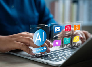 Débutant en actifs numériques maîtrisant les fondamentaux du trading automatique alimenté par l'intelligence artificielle